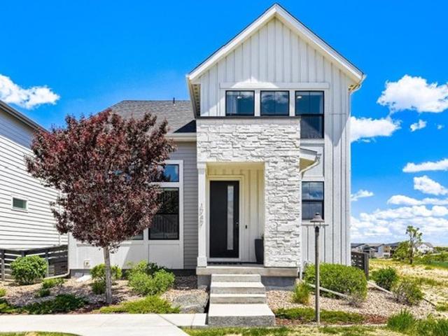 1747 Stable View Dr, Castle Pines, CO 80108