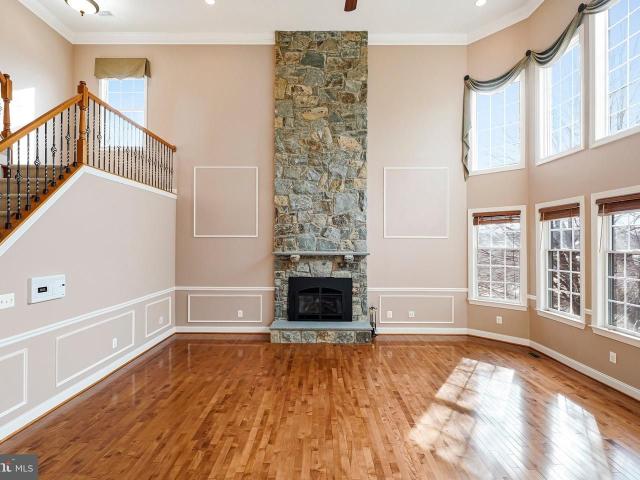17485 White Gate Pl, Leesburg, VA