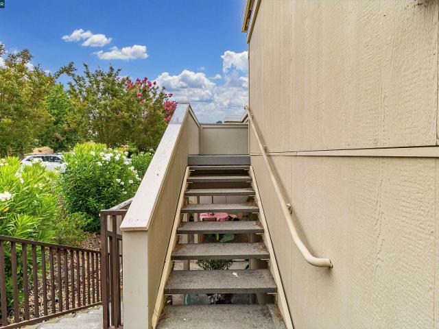 1748 Golden Rain Rd 5