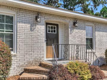 1749 Huntsman Drive