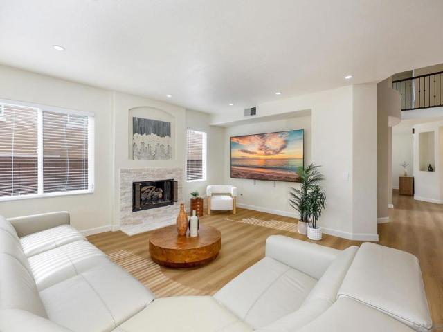 1749 Skimmer Ct