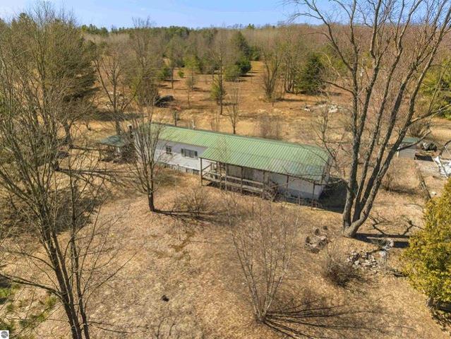 17403 Springdale Rd, Thompsonville, MI 49683