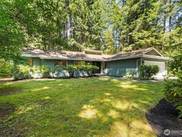 1740 NW Marmot Circle