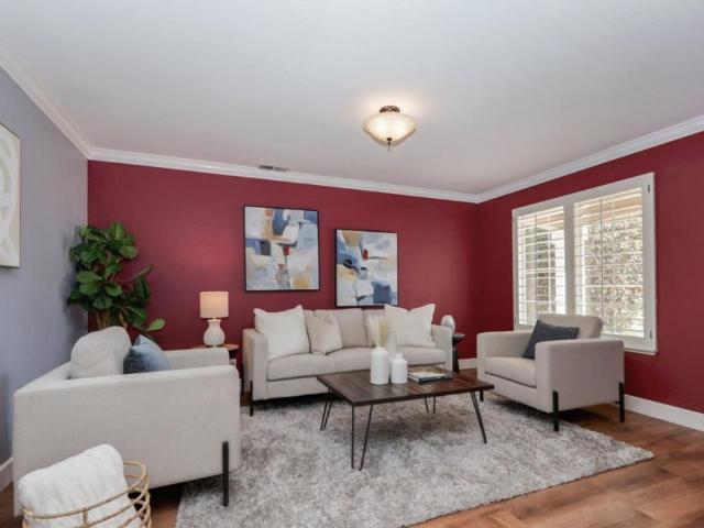 1740 Brentwood Court