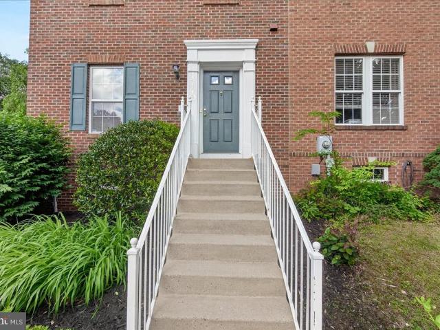 1740 Derrs Square E