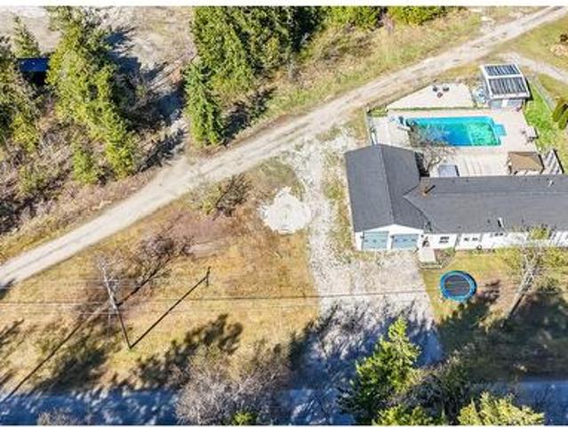 1740 Illecillewaet Road, Revelstoke, BC, V0E 2S1 house for sale | Listing ID 10372 | Royal LePage