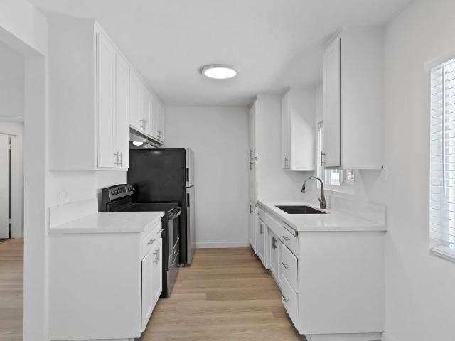 1740 Park Avenue 2 Bedroom Apartment for Rent at 1740 Park Ave, Long Beach, CA 90815 Traffic Circle