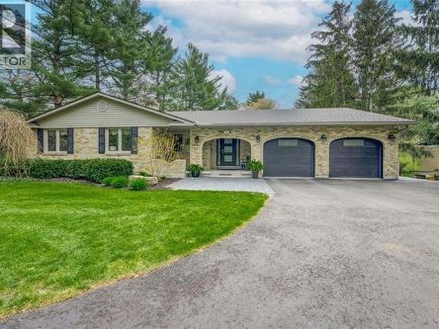 1741 Lakeshore Road, Sarnia, ON, N7X 1C1 house for sale | Listing ID 26022 | Royal LePage