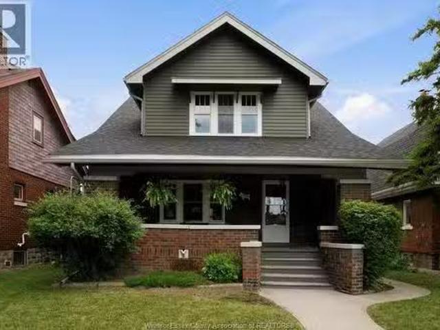 1742 Oneida Court, Windsor, ON, N8Y 1S8 house for sale List.