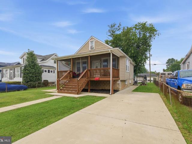 1742 Leslie Road