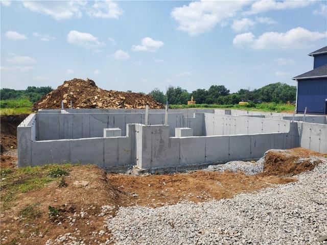 17431 W 169th Ter, Olathe, KS 66062 | MLS #2547