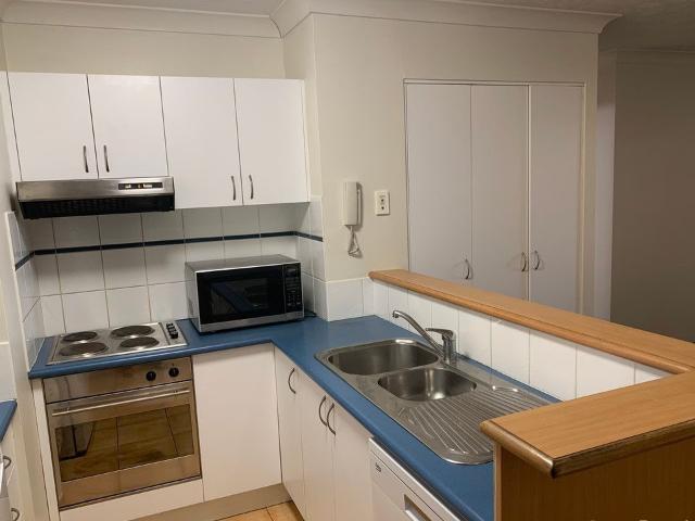 17/4 6 Queensland Avenue, Broadbeach, QLD 4218 House for Rent Ray White Malan & Co