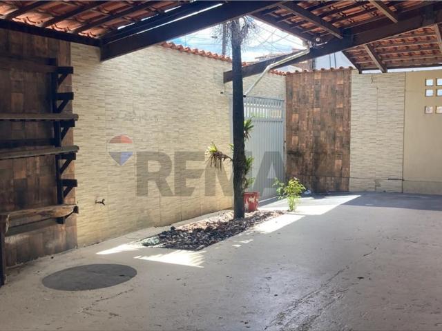174 Área Útil Casa Alugar, 2 Dormitórios localizado em Rua Nossa Senhora das Graças, 316, Garcia D´Ávila, Dias d'Ávila, Bahia, 42850000 | Brasil