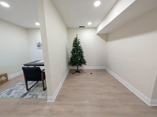 174 Eastchester Ave — Bachelor