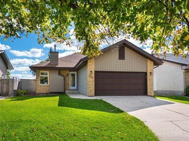 174 Foxmeadow Dr, Winnipeg, MB, R3P 1T6 house for sale | Listing ID 202624 | Royal LePage