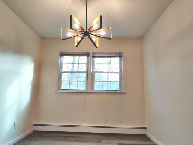 174 ICELAND DR, 3 beds, 1 full bath