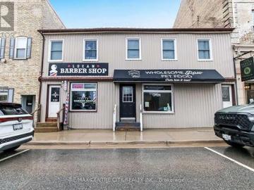 Lucan, Lucan Biddulph, Ontario - Parking