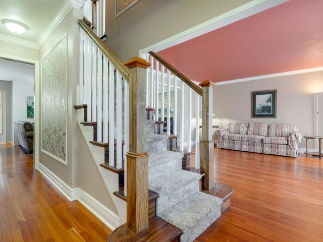 174 S Montclair Avenue