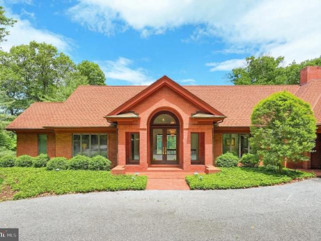 174 Springhouse Ln, Spring Grove, PA 17362 | MLS #PAYK2099