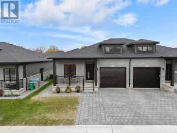 House for sale in Huron - Patio, Parking