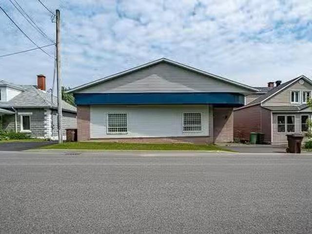 174 Rue Manville O. Val Des Sources, QC, J1T 1G9 commercial.