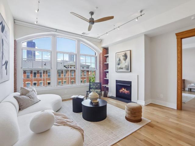 174 Washington St # 04 D