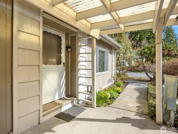 1754 NE Mesford Road # 18