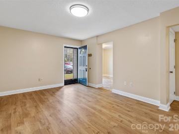 1754 Hunters Trail