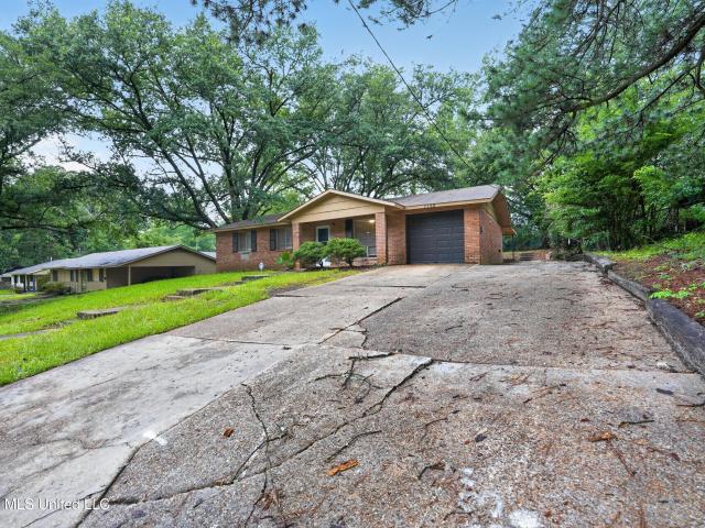1755 Woody Drive