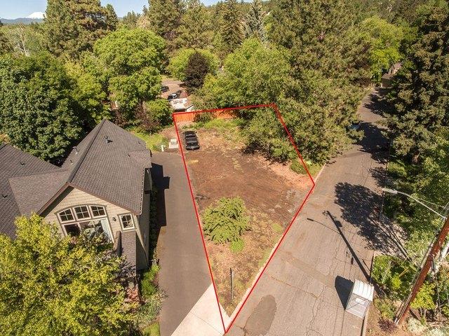 1757 NW Steidl Rd, Bend, OR 97703