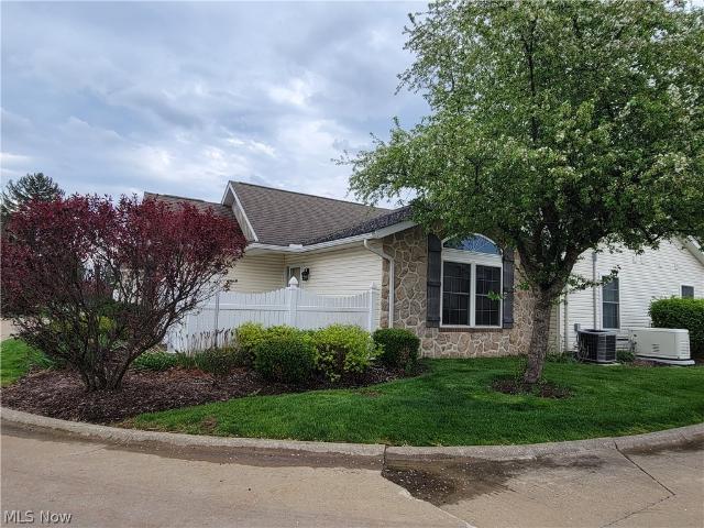 1757 Blackberry Lane