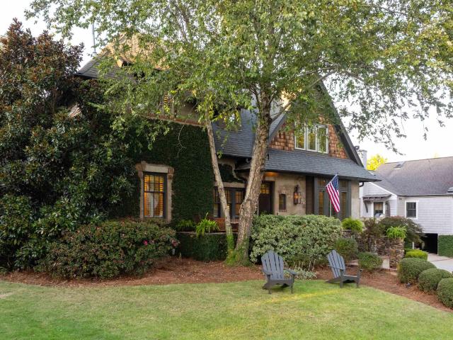1758 Huntington Road