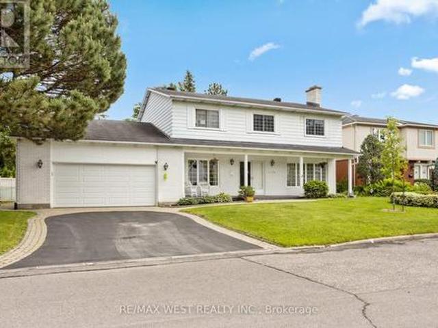 1758 Rhodes Crescent, Ottawa, ON, K1H 5T2 house for sale | Listing ID X13688 | Royal LePage