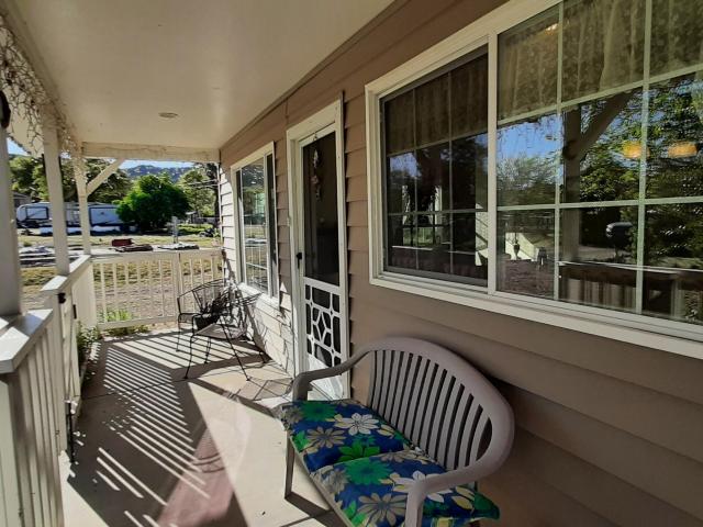 17520 w foothill road