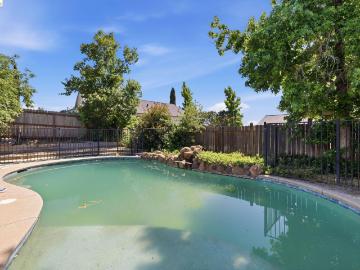17522 Wild Oak Dr