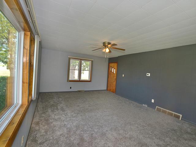 1752 N 2350th Road