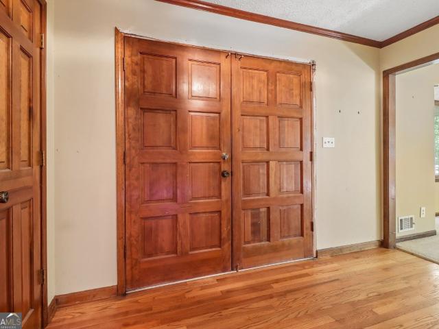 175 Canterbury Lane