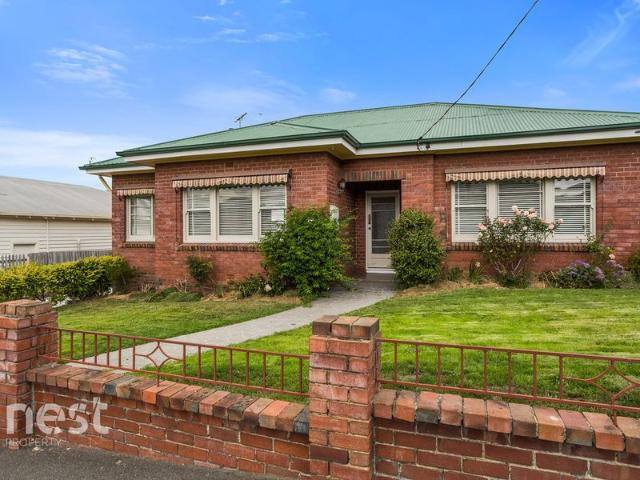 1/75 Giblin Street LENAH VALLEY