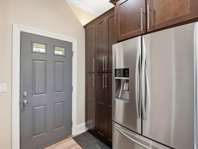175 E Livingston Avenue # B