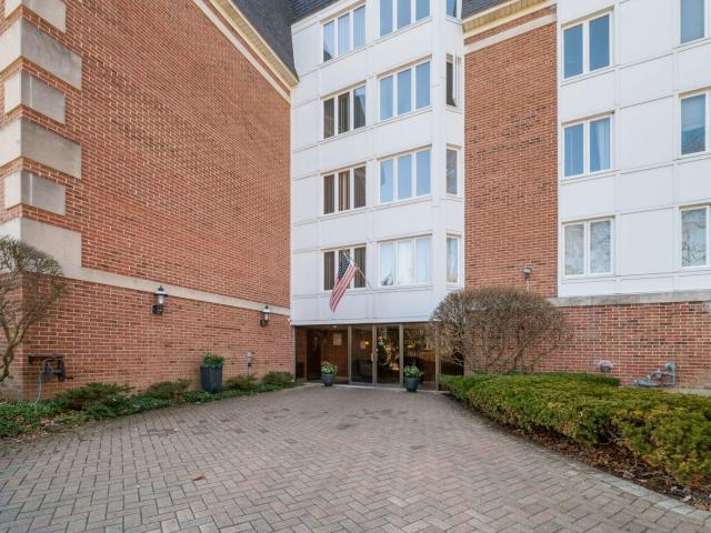 175 Lake Blvd, Unit 349, Buffalo Grove, IL 60089 | MLS #12571