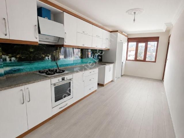 175 M2 Yeni Yapı Sürpriz Fiyat,şehir Merkezi Alırken Kazandıran