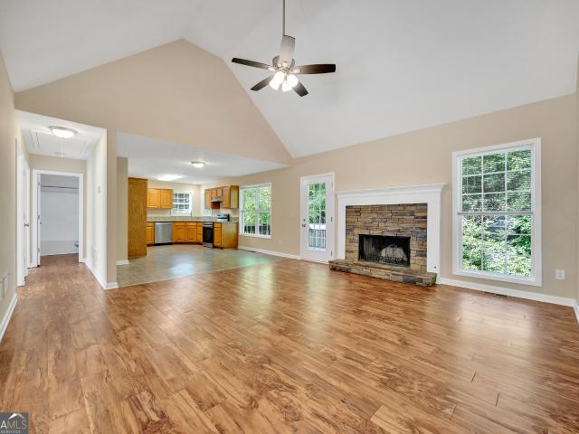 175 River North Court