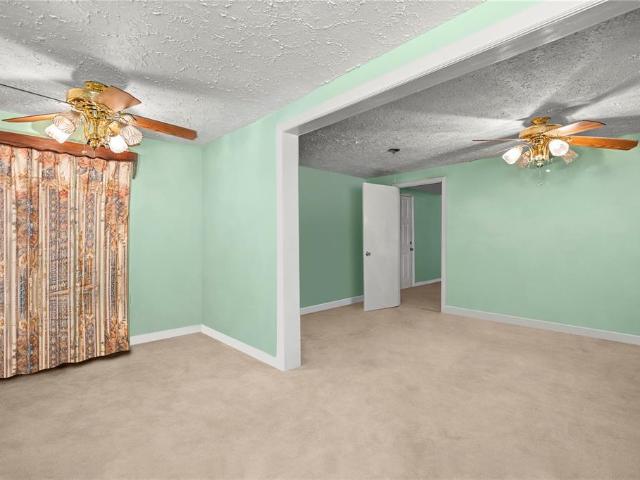 17645 NE 61st Street Rd, Silver Springs, FL 34488 | MLS #OM720480