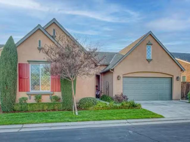 1764 N MCPHERSON LN, CLOVIS, CA 93619