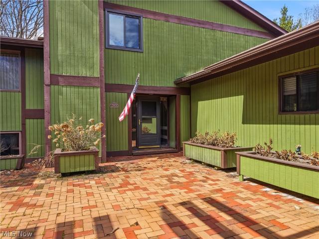 17650 Walnut Trail