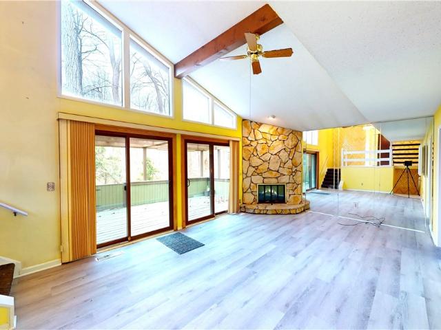 17652 Walnut Trail