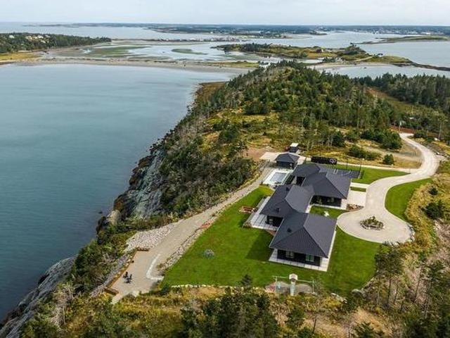 1766 Highway 304, Cape Forchu, NS, B5A 5G7 house for sale | Listing ID 202623 | Royal LePage