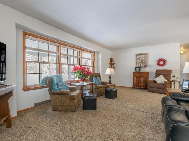 17685 Evergreen Ct