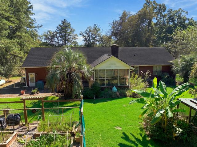 1760 Black Tom Road