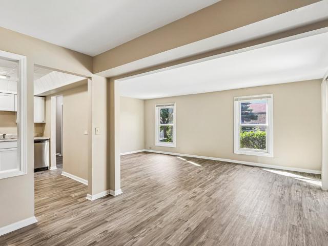 1760 bristol walk # b